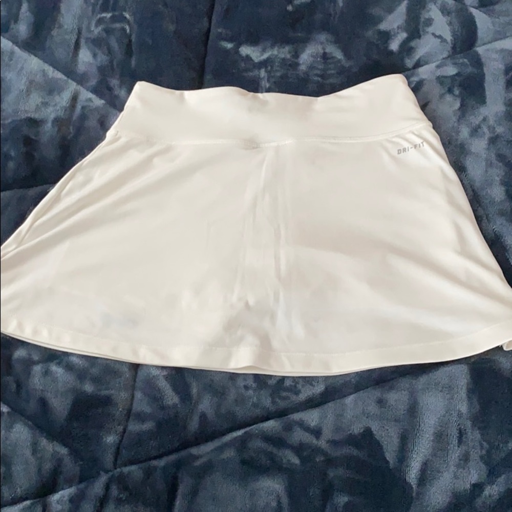 Activewear - Picture 2 of 5